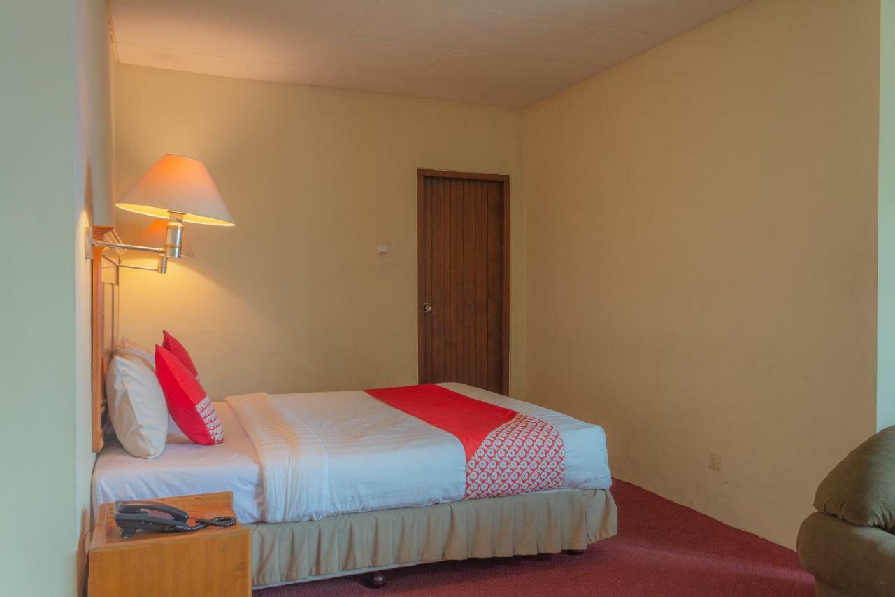 Collection O 7 Hotel Melawai Джакарта Экстерьер фото