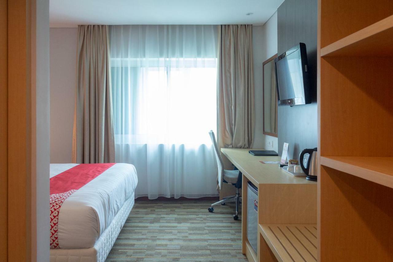 Collection O 7 Hotel Melawai Джакарта Экстерьер фото