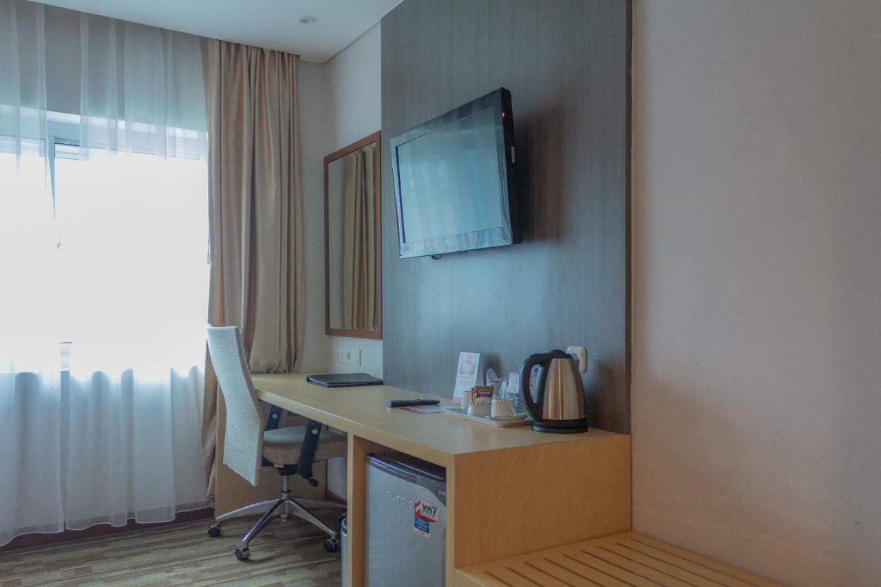 Collection O 7 Hotel Melawai Джакарта Экстерьер фото