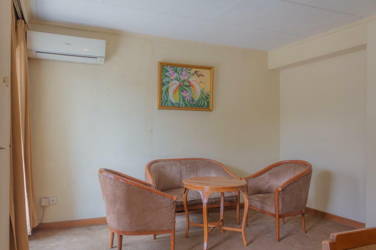 Collection O 7 Hotel Melawai Джакарта Экстерьер фото