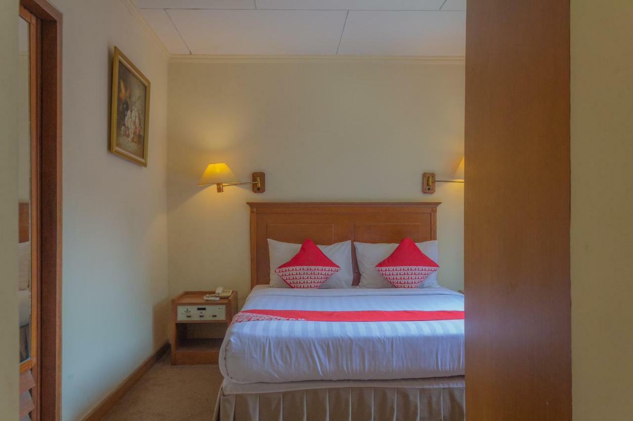 Collection O 7 Hotel Melawai Джакарта Экстерьер фото
