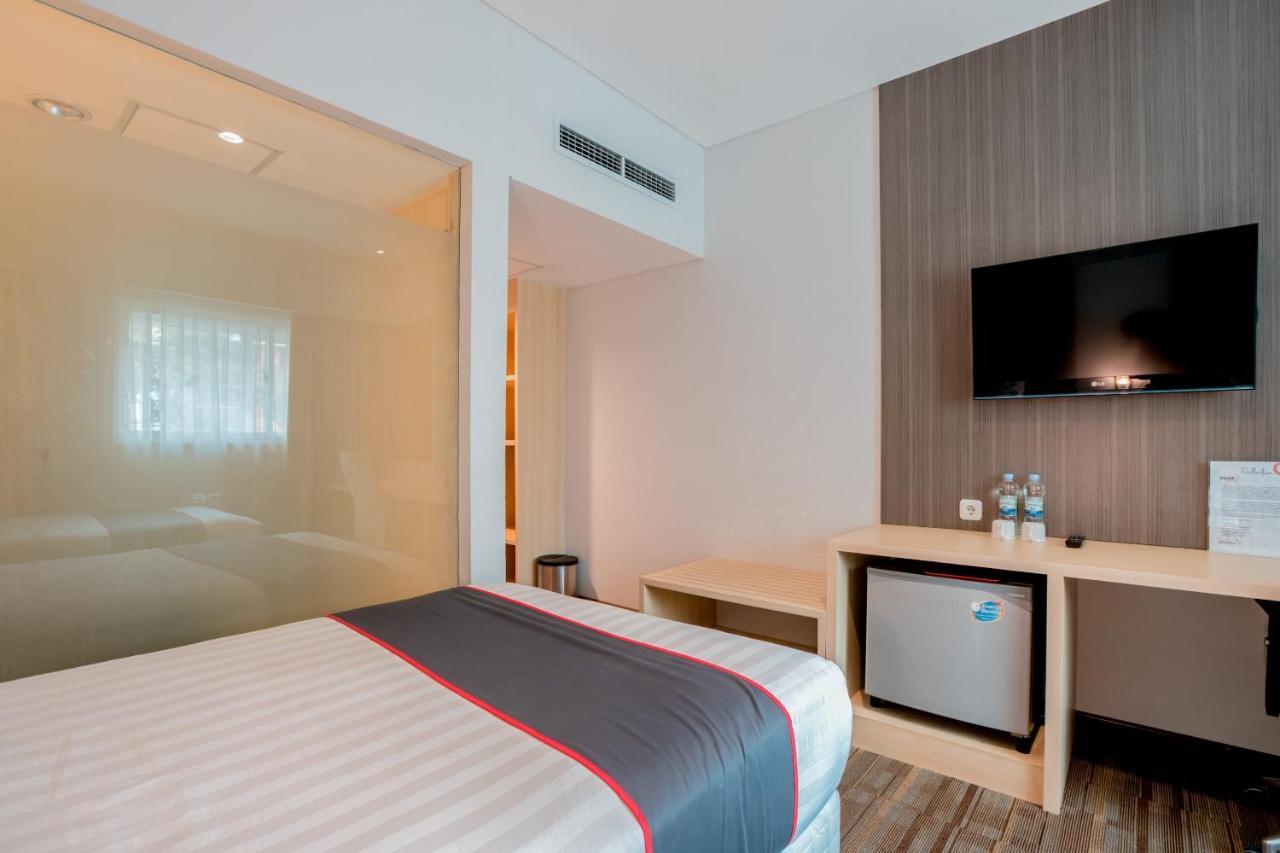 Collection O 7 Hotel Melawai Джакарта Экстерьер фото