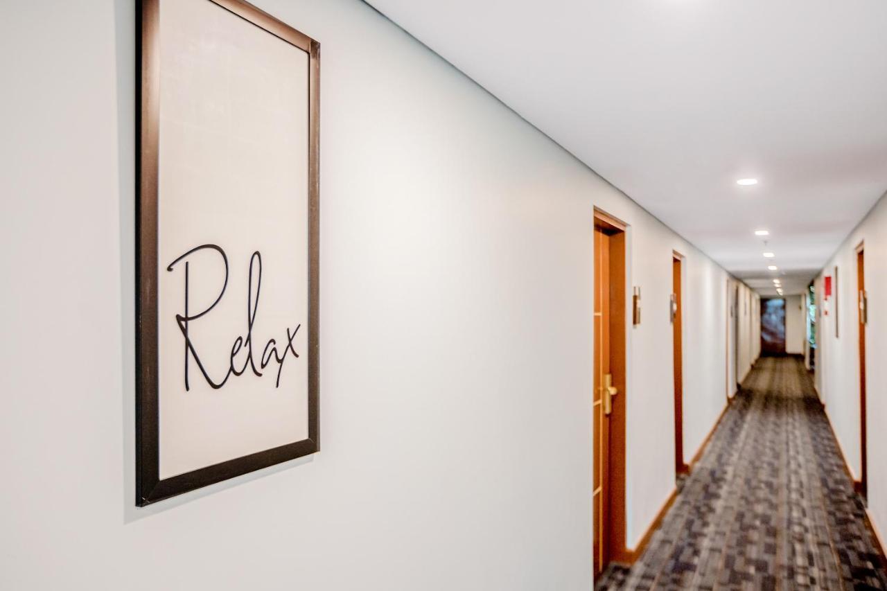 Collection O 7 Hotel Melawai Джакарта Экстерьер фото